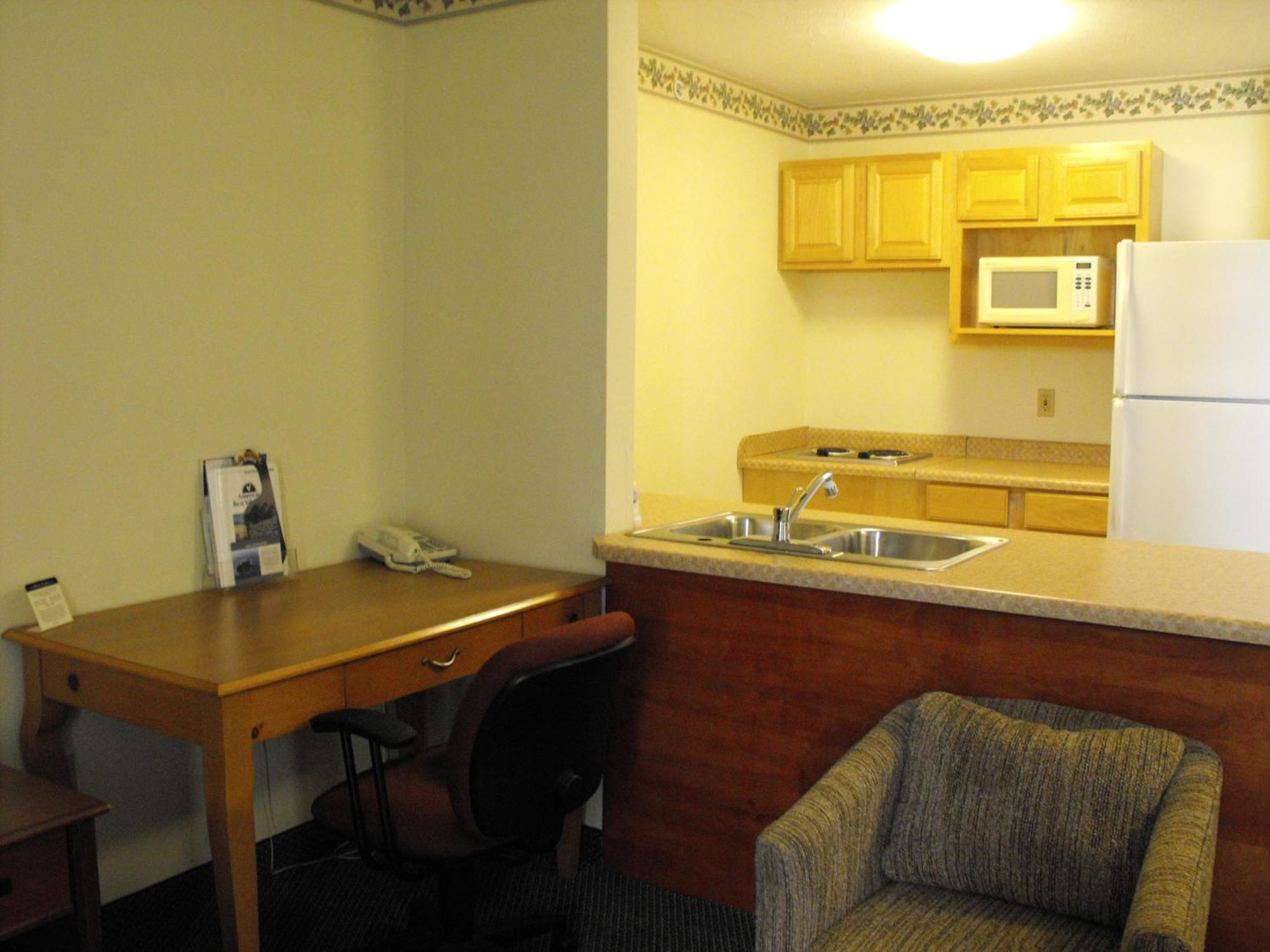 Americas Value Hotel 2*