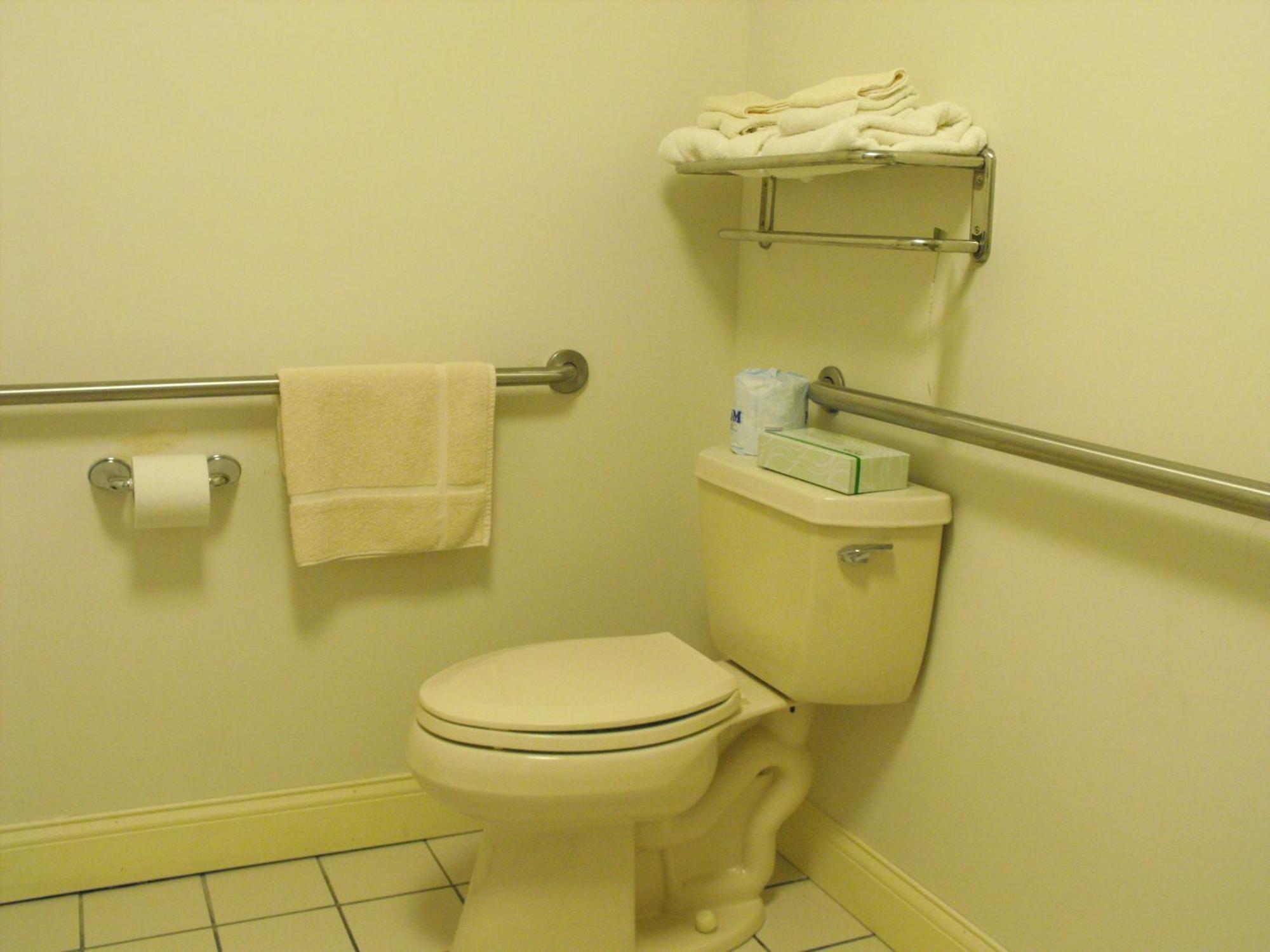Hotel Americas Value Three Rivers