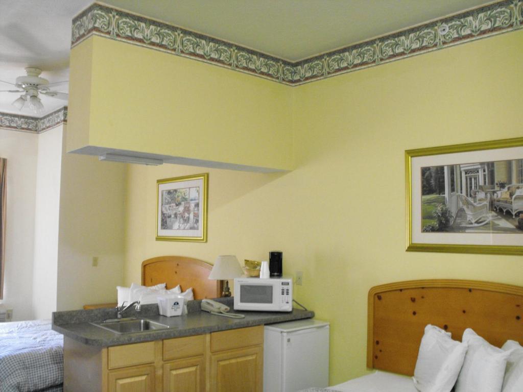Americas Value Hotel Three Rivers